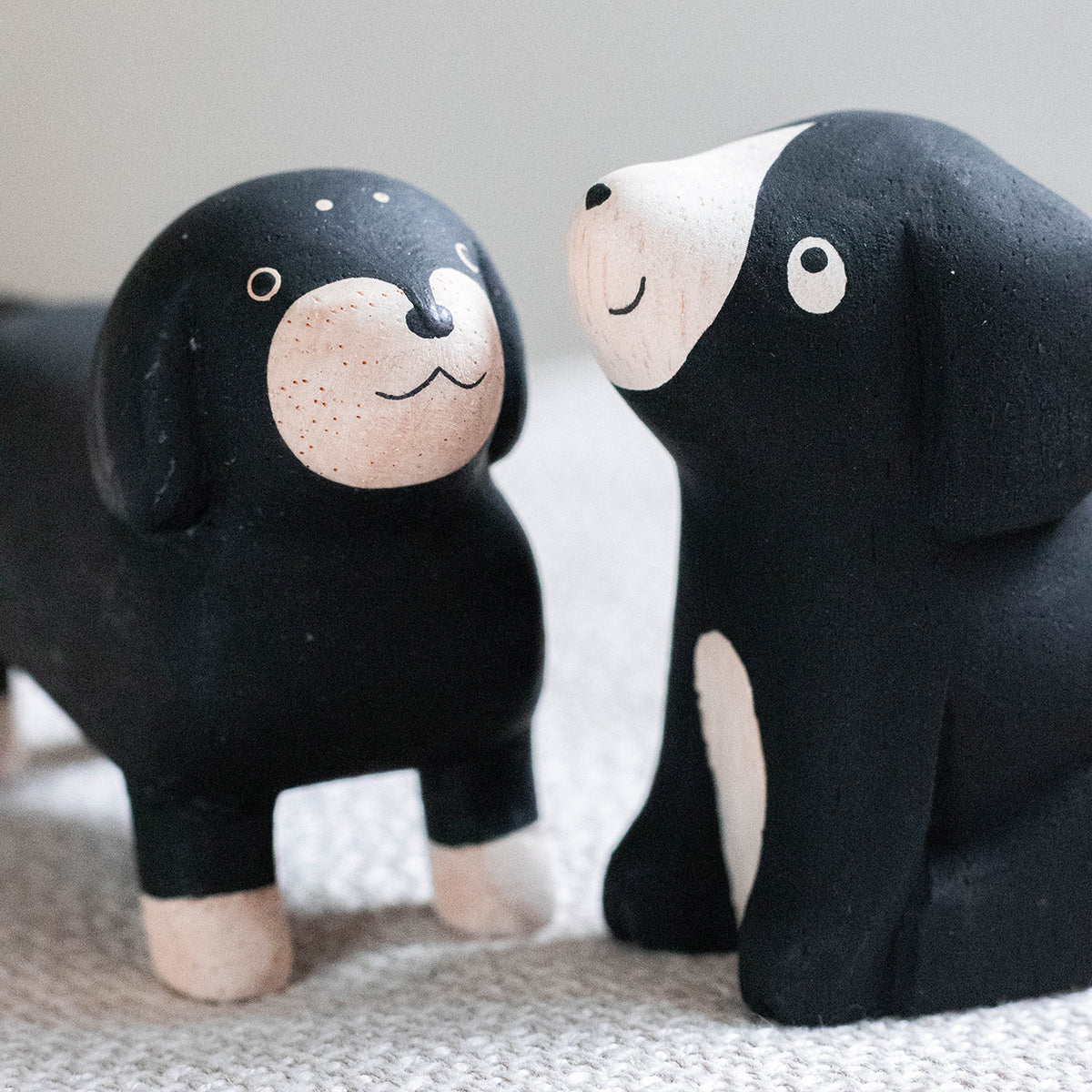 Figurine Chien Beagle en Bois