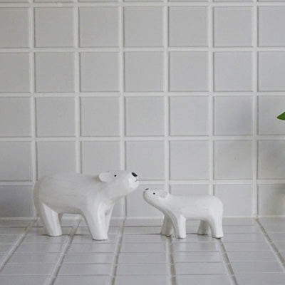 Figurine en bois – Ours polaire en promenade parent