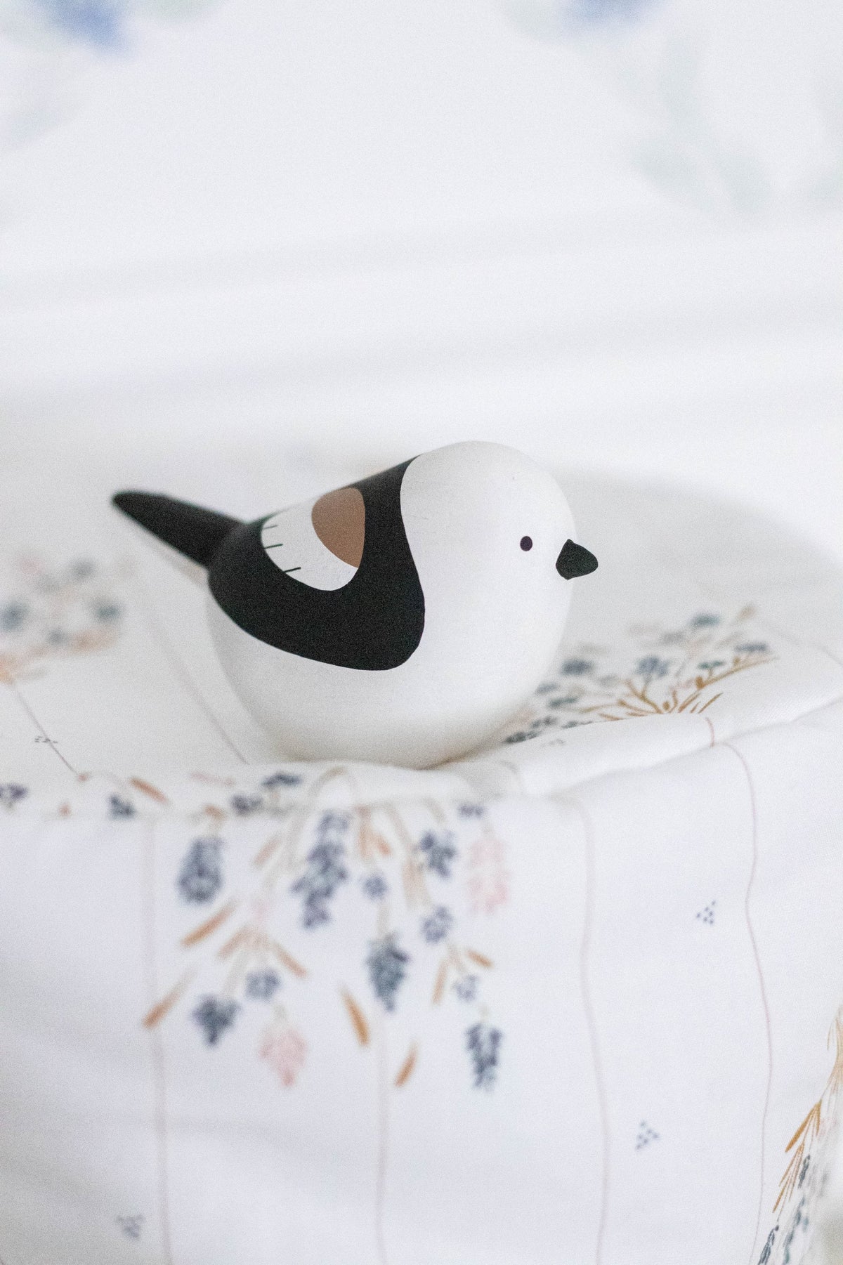 Figura de mito de madera ambientada