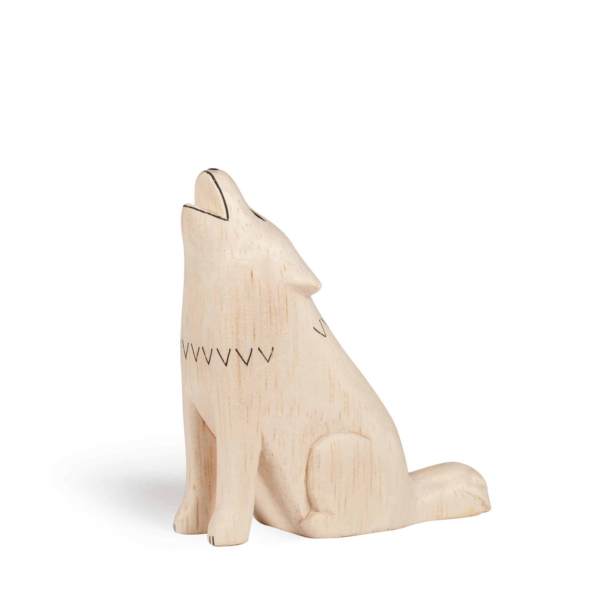 Houten wolvenbeeldje