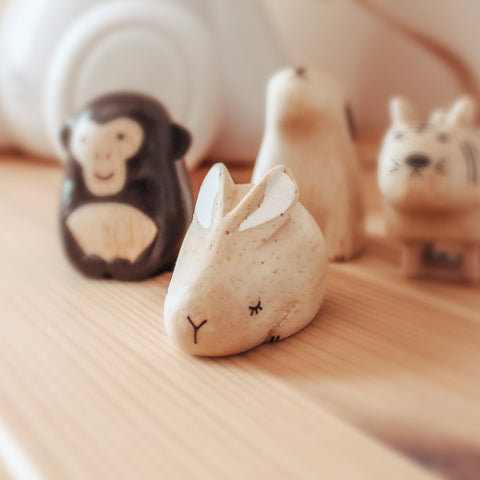 Kaninchen aus Holz | Sternzeichen